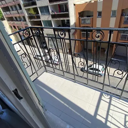 - T3 Renove De 50 M2 Classe 2 Etoiles Νίκαια