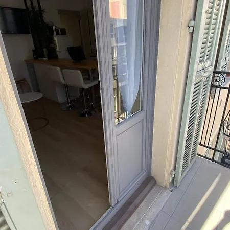 - T3 Renove De 50 M2 Classe 2 Etoiles Apartament *