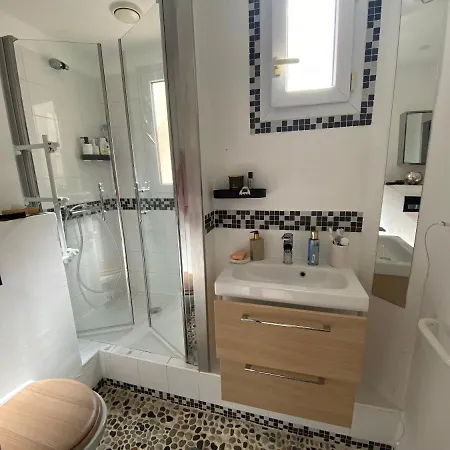 Apartament - T3 Renove De 50 M2 Classe 2 Etoiles