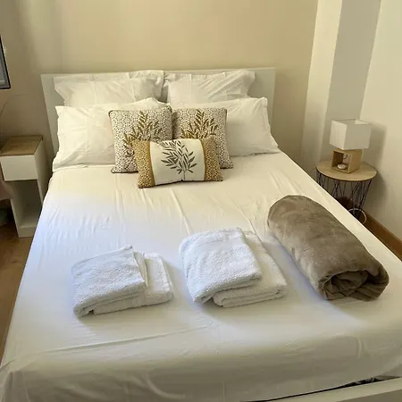 Apartament - T3 Renove De 50 M2 Classe 2 Etoiles