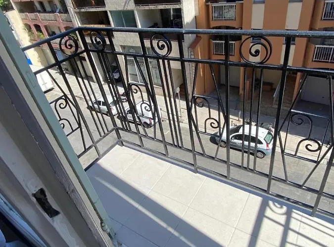 - T3 Renove De 50 M2 Classe 2 Etoiles نيس