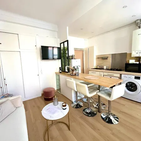 - T3 Renove De 50 M2 Classe 2 Etoiles * Νίκαια